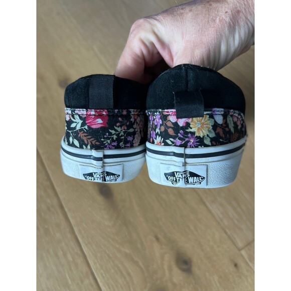 Vans Slip Ons - Picture 5 of 8